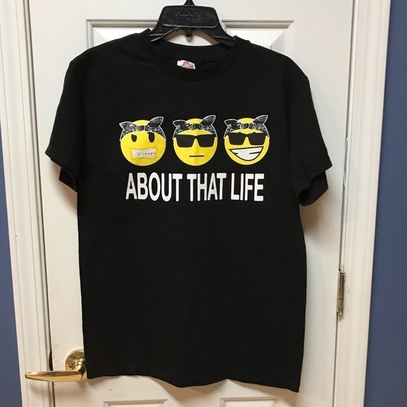 - About that life graphic t shirt size medium - Picture 1 of 4